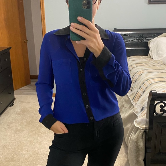 Beautiful Button-Down Blouse - Picture 2 of 11